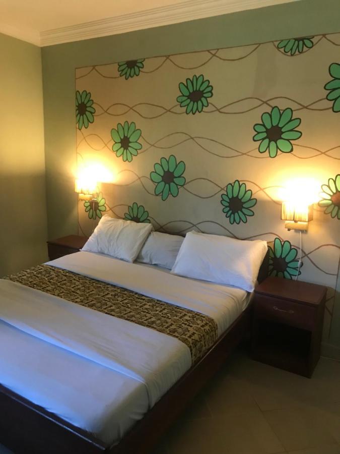 Bamboo Garden Hotel Serrekunda Extérieur photo
