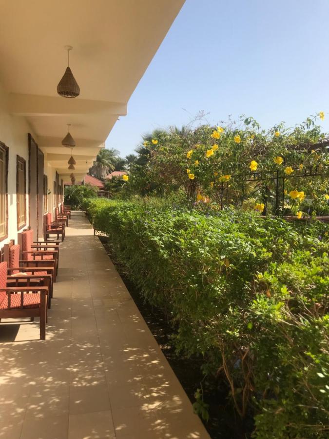 Bamboo Garden Hotel Serrekunda Extérieur photo