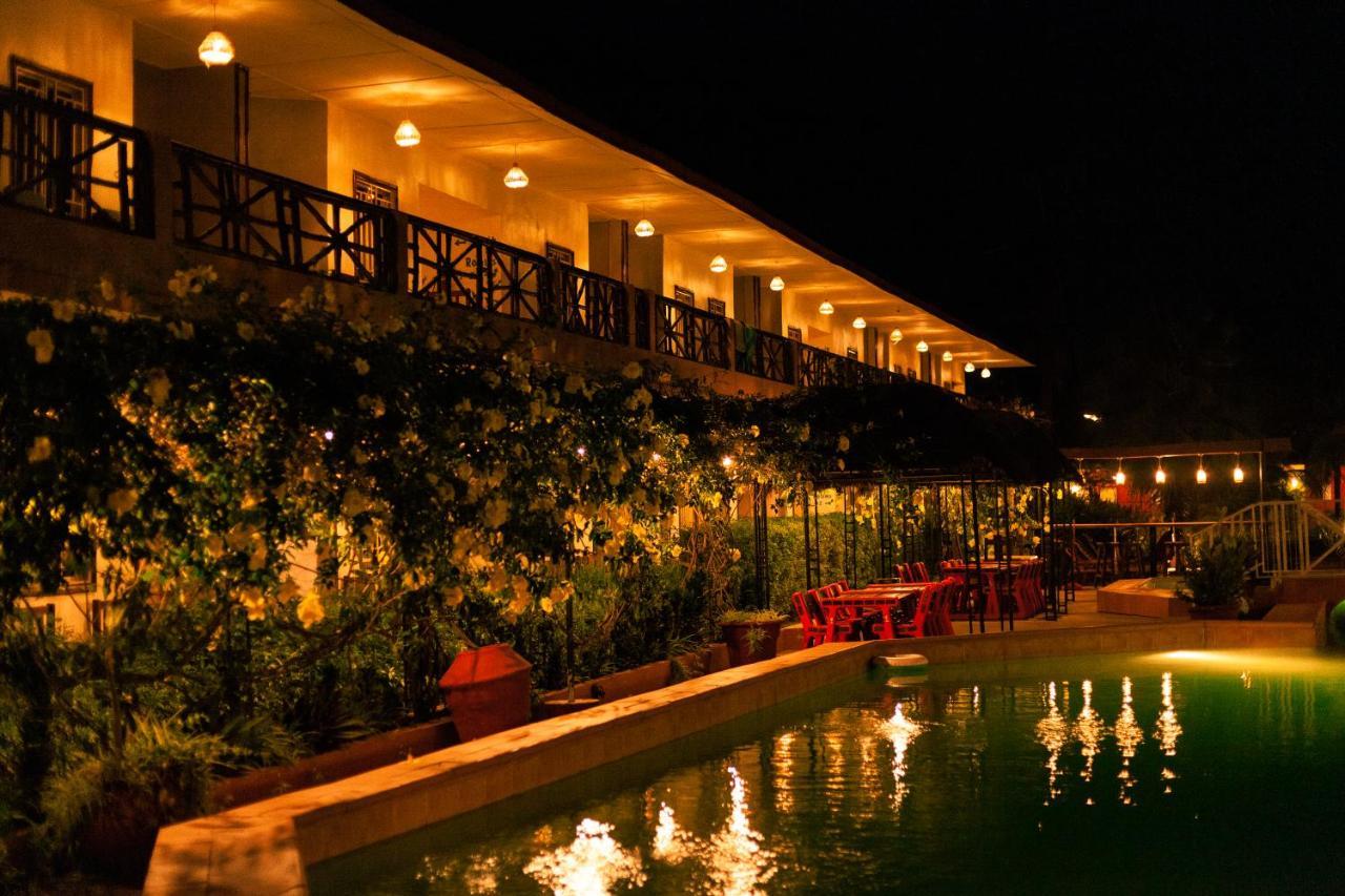 Bamboo Garden Hotel Serrekunda Extérieur photo