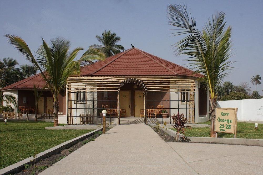 Bamboo Garden Hotel Serrekunda Extérieur photo