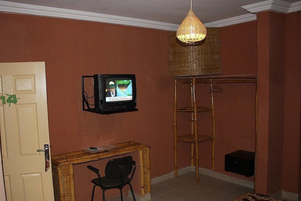 Bamboo Garden Hotel Serrekunda Extérieur photo