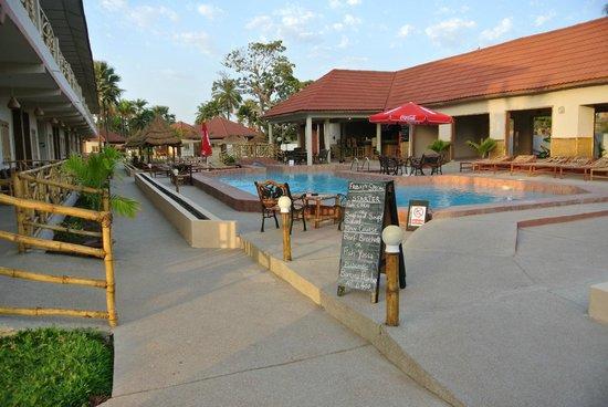 Bamboo Garden Hotel Serrekunda Extérieur photo